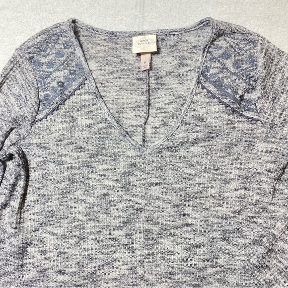 Knox Rose Sweater Women’s M Gray Long Sleeve V Neck Pullover Lightweight Knit - Picture 2 of 11